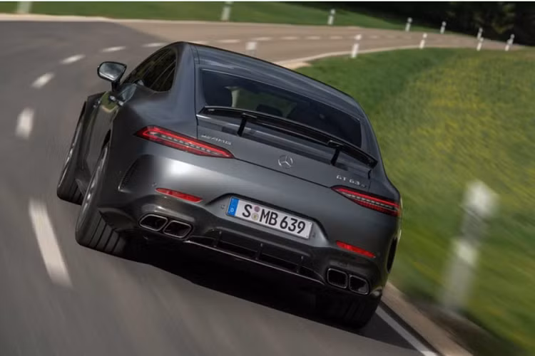 Mức giá xe Mercedes-AMG GT 63 và GT 63 S 2023 tại thị trường châu Âu khởi điểm từ 158.162 Euro (tương đương khoảng 3,96 tỷ đồng).