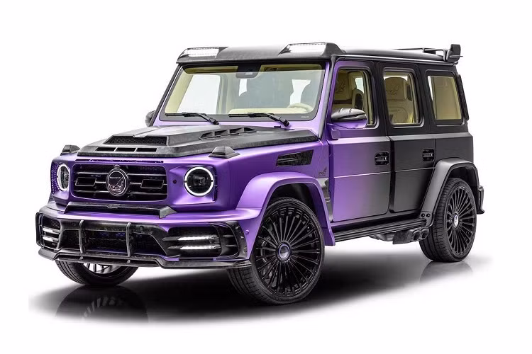 Mansory được biết đến là hãng độ chuyên nghiệp với những sản phẩm đầy sáng tạo, từ các bộ body kit cực hung hãn cho đến sự kết hợp màu sắc vượt ra khỏi mọi giới hạn của trí tưởng tượng. Và mới đây nhất, hãng đã cho ra mắt mẫu xe SUV Mercedes-AMG G63 bản kỷ niệm 50 năm Quốc khánh UAE với hai tông màu siêu chất.
