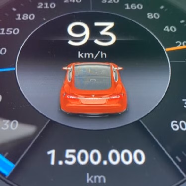 Chiec Tesla Model S chay toi 1,5 trieu km trong hon 7 nam