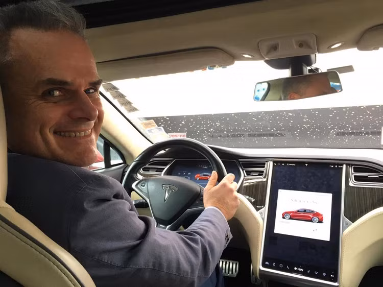 Chiec Tesla Model S chay toi 1,5 trieu km trong hon 7 nam-Hinh-3