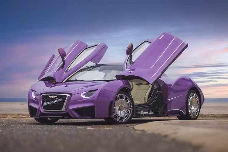 Chiếc Hispano Suiza Carmen đầu tiên vừa chính thức được bàn giao cho chủ nhân, chính là Michael Fux - "trùm siêu xe" và cũng là "ông vua ngành chăn đệm" trên thế giới.