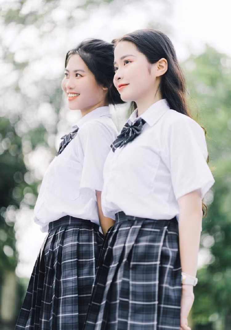 Chup anh ky yeu voi ao dai trang, nu sinh Thanh Hoa mang niem kieu hanh va tu hao-Hinh-5