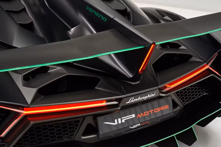Mức giá yêu cầu 9,5 triệu Đô là khá cao với một mẫu xe dựa trên Aventador, cao hơn nhiều lần so với những mẫu xe giới hạn khác của Lamborghini Sian FKP 37 với giá 3,2 triệu Đô.