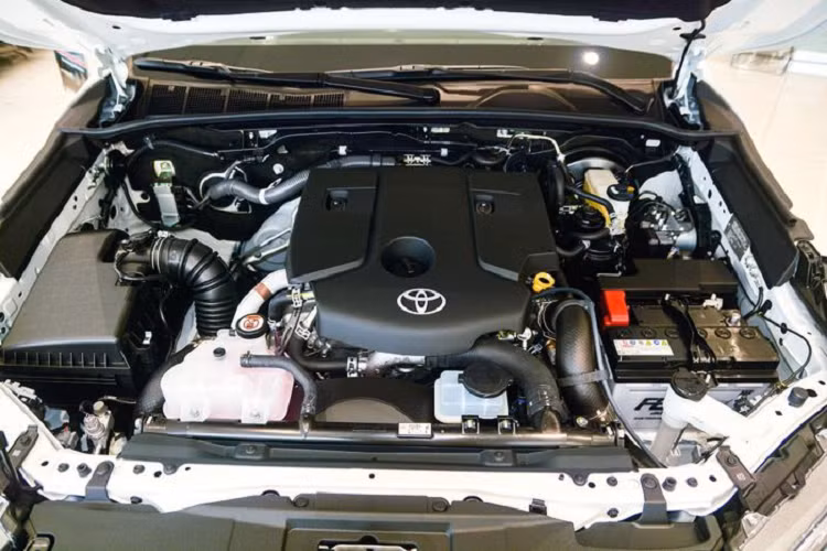 Toyota Hilux am tham bien mat khoi thi truong Viet Nam-Hinh-2