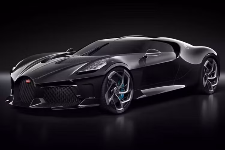 Cái tên “La Voiture Noire” trong tiếng Pháp nghĩa là “chiếc xe màu đen". Mẫu xe này được lấy cảm hứng từ chiếc xe cổ điển Bugatti Type 57 SC Atlantic. Trong quá khứ, Bugatti Type 57 SC Atlantic là chiếc xe vĩ đại nhất của thương hiệu xe thể thao Pháp với chỉ 4 chiếc xe được sản xuất vào giai đoạn 1936-1938.