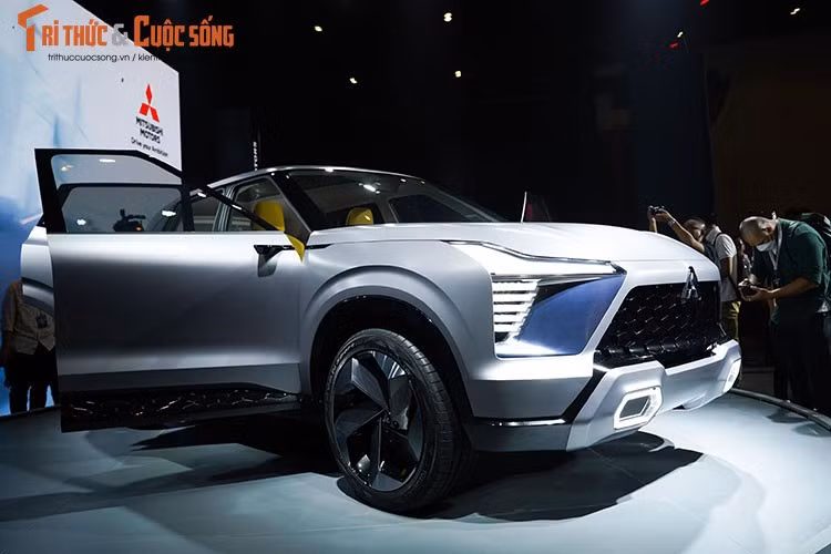 Chot lich san xuat va ra mat xe SUV Mitsubishi XFC ban thuong mai-Hinh-9