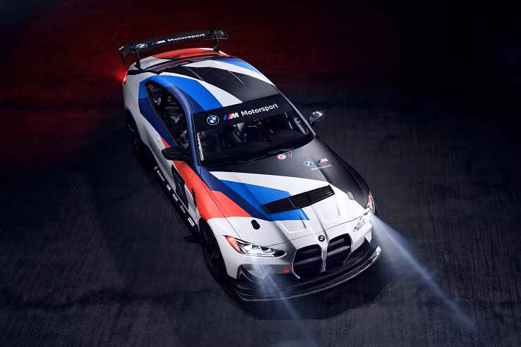 BMW M4 GT4 thế hệ mới kế thừa nhiều công nghệ trên đàn anh BMW M4 GT3, nhằm tăng tính cạnh tranh về độ ổn định, hiệu suất vận hành, tuổi thọ cũng như chi phí vận hành... BMW M4 GT4 kế thừa nhiều công nghệ trên đàn anh BMW M4 GT3, nhằm tăng tính cạnh tranh về độ ổn định, hiệu suất vận hành, tuổi thọ cũng như chi phí vận hành.