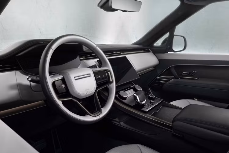Ngoài các tính năng đặc biệt trên, người lái Range Rover Sport thế hệ mới còn được hỗ trợ bởi các chức năng đặc biệt như Chức Năng Chủ Động Cân Bằng Thân Xe Khi Vào Cua (Dynamic Response Pro), Hệ thống Đánh Lái Bốn Bánh Toàn Thời Gian (All-Wheel Steering), Hệ Thống Treo Khí Nén Thể Thao (Dynamic Air Suspension)…