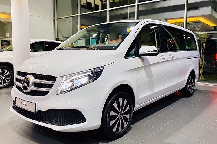 Tra My Idol tau MPV hang sang Mercedes-Benz V250 hon 2,6 ty dong-Hinh-3