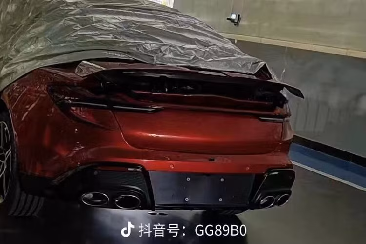 Hiện chưa có thông số kỹ thuật và hình ảnh nội thất của MG6 Pro mới. Trong khi đó, phiên bản cũ của mẫu xe này sở hữu chiều dài 4.695 mm, chiều rộng 1.848 mm, chiều cao 1.462 - 1.466 mm và chiều dài cơ sở 2.715 mm. So với những đối thủ cùng phân khúc sedan hạng C, MG6 Pro có chiều dài cơ sở nhỉnh hơn.