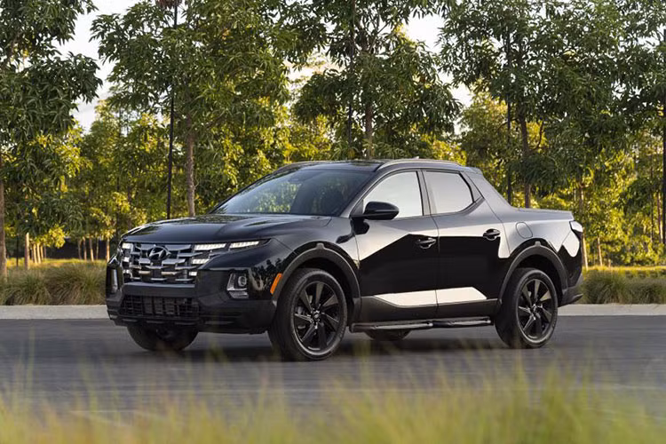 Kể từ khi ra mắt thị trường thế giới, mẫu xe bán tải Hyundai Santa Cruz đã có 10.042 chiếc được giao trong năm 2021 và từ tháng 1 đến tháng 7/2022, hãng xe Hyundai đã giao 21.004 chiếc xe bán tải Santa Cruz 2023 cho khách hàng của mình.