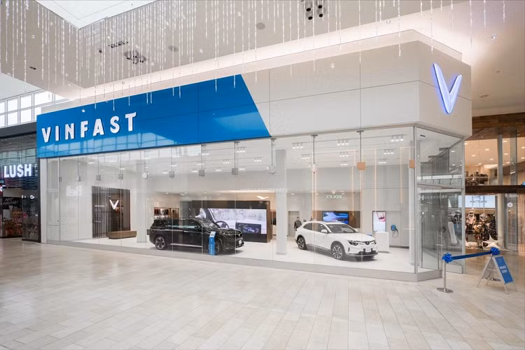 VinFast chinh thuc co showroom oto dau tien tai Yorkdale, Canada