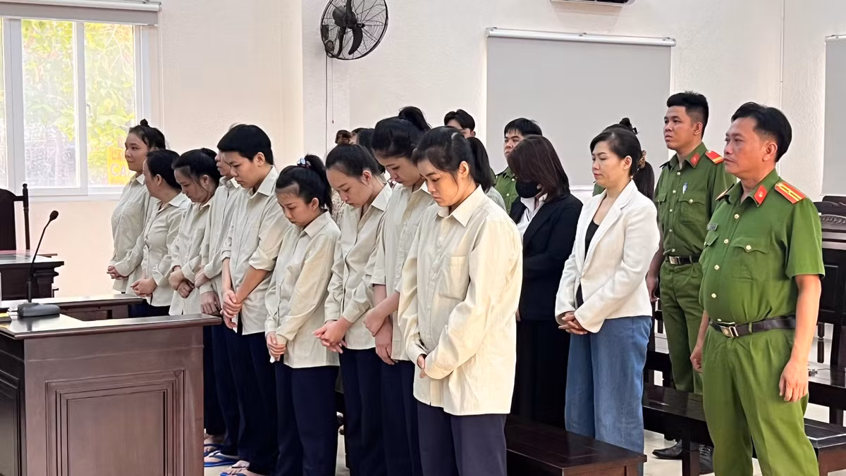 Bình Dương: Tuyên án 15 bị cáo vụ mua bán người dưới 16 tuổi - Hình 2 Binh Duong: Tuyen an 15 bi cao vu mua ban nguoi duoi 16 tuoi-Hinh-2