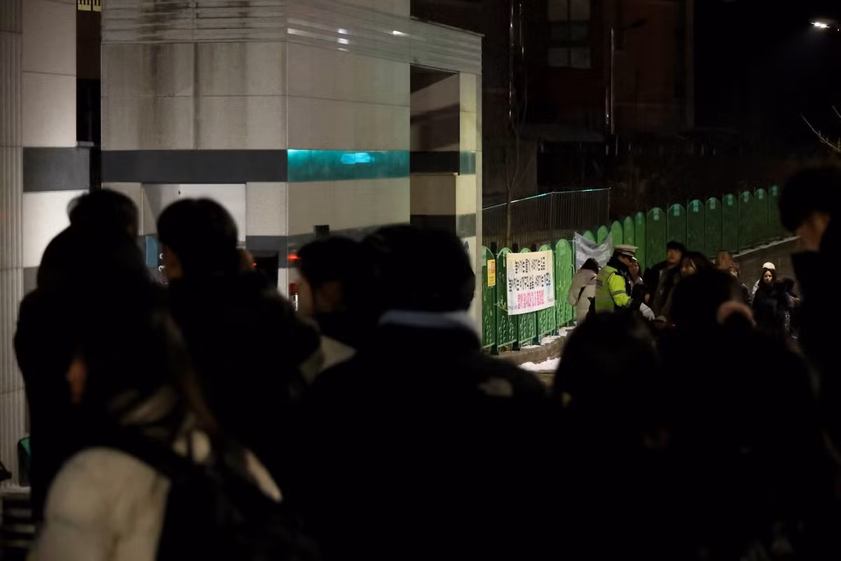 Trang The Korea Herald đưa tin, trước đó, phụ huynh học sinh này vô cùng hoảng hốt vào khoảng 16h50 khi không thấy con đến học viện tư thục theo lịch trình. Họ lập tức báo cho nhà trường và cảnh sát. Ảnh: Yonhap.