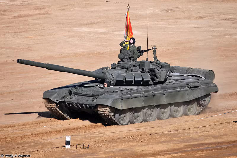 Gói nâng cấp T-72B3 tập trung chủ yếu vào việc thay động cơ, thay hệ thống điều khiển hỏa lực và cải tiến một số thành phần khác. T-72B3 được đánh giá là đã tiệm cận với sức mạnh T-90A. Nguồn ảnh: Vitaly-Kuzmin