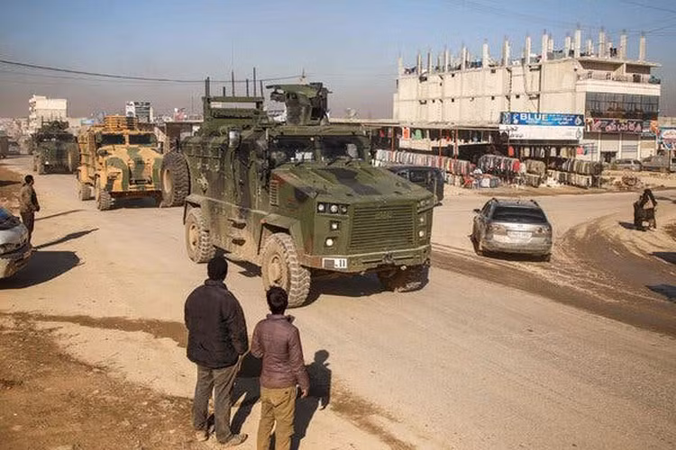 MRAP Kirpi là một trong những dòng xe bọc thép kháng mìn nổi tiếng của Thổ Nhĩ Kỳ, chúng được phát triển vào năm 2008 và đi vào biên chế một vài năm sau đó.