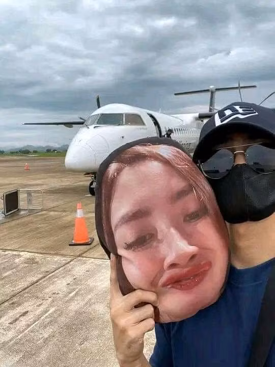 Được biết, ban đầu chàng trai và vợ đã lên kế hoạch cho một chuyến du lịch cùng nhau, nhưng vợ anh lại bận việc đột xuất vào phút cuối.