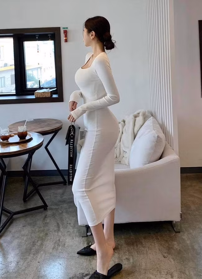 Ban đầu cô bỏ ngoài tai những thông tin tiêu cực này nhưng sau đó người đẹp đã phải lên tiếng đính chính.