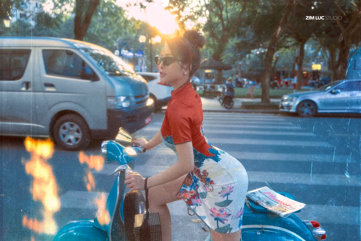 Số đo của Trâm Anh cũng khá ấn tượng là 89 - 63 - 89 (cm). Đó cũng là lý do cô tự tin chinh phục được outfit khó nhằn, kể cả yếm cách điệu.