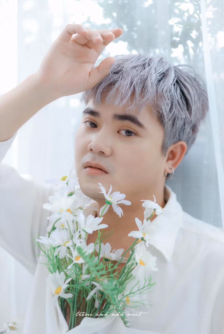 Chưa dừng lại ở đó, “đứa con tinh thần” mà D. làm chủ dưới sự hỗ trợ của Bông Tím thực chất là shop quần áo mà D. mở ra với người yêu cũ nhưng không cho nam TikToker biết.