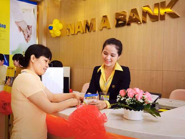 Vi dau no xau ngan hang Nam A Bank tang vot hang nghin ty dong?