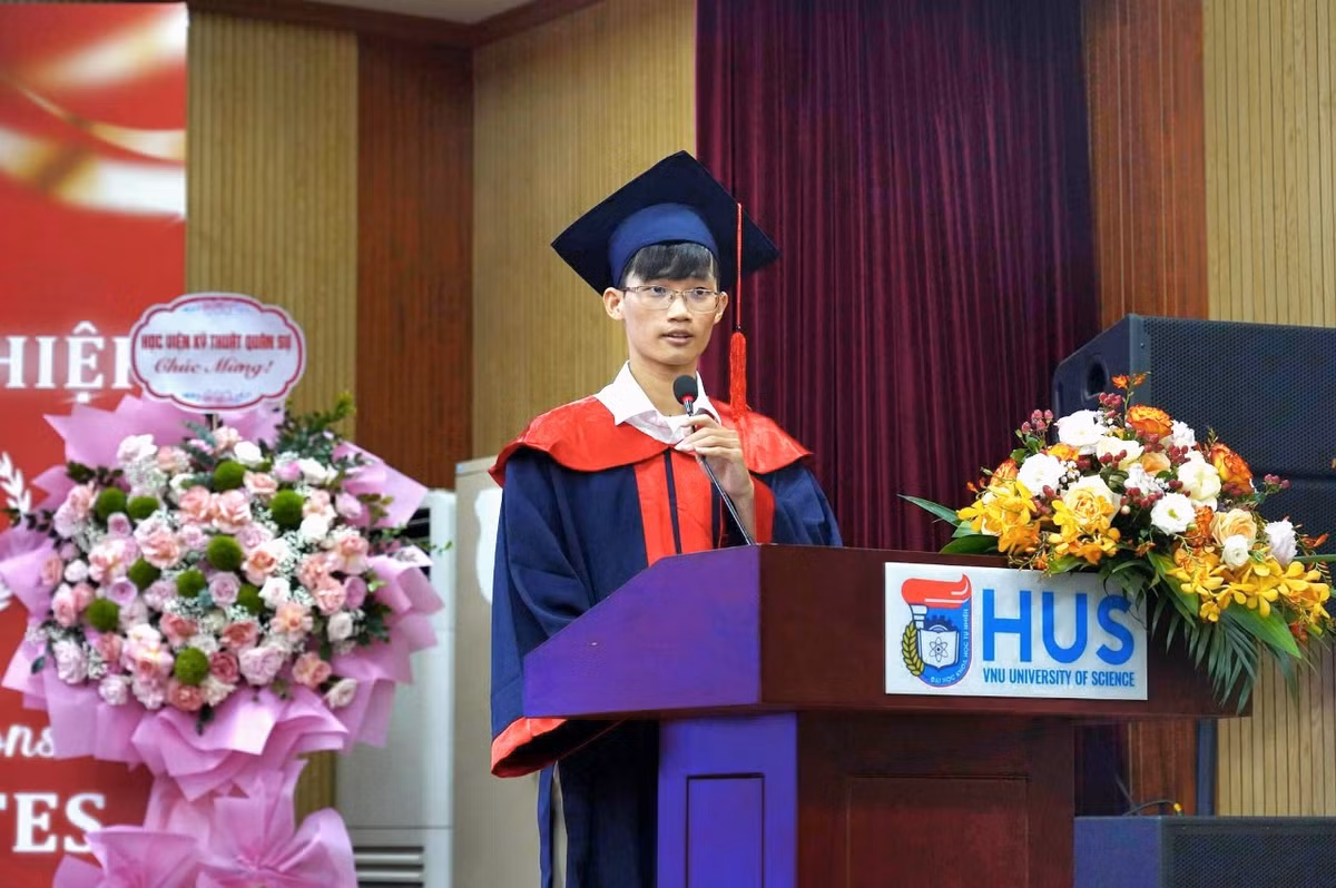 Từ cậu bé mê game đến thủ khoa ĐH Khoa học Tự nhiên Tu cau be me game den thu khoa DH Khoa hoc Tu nhien