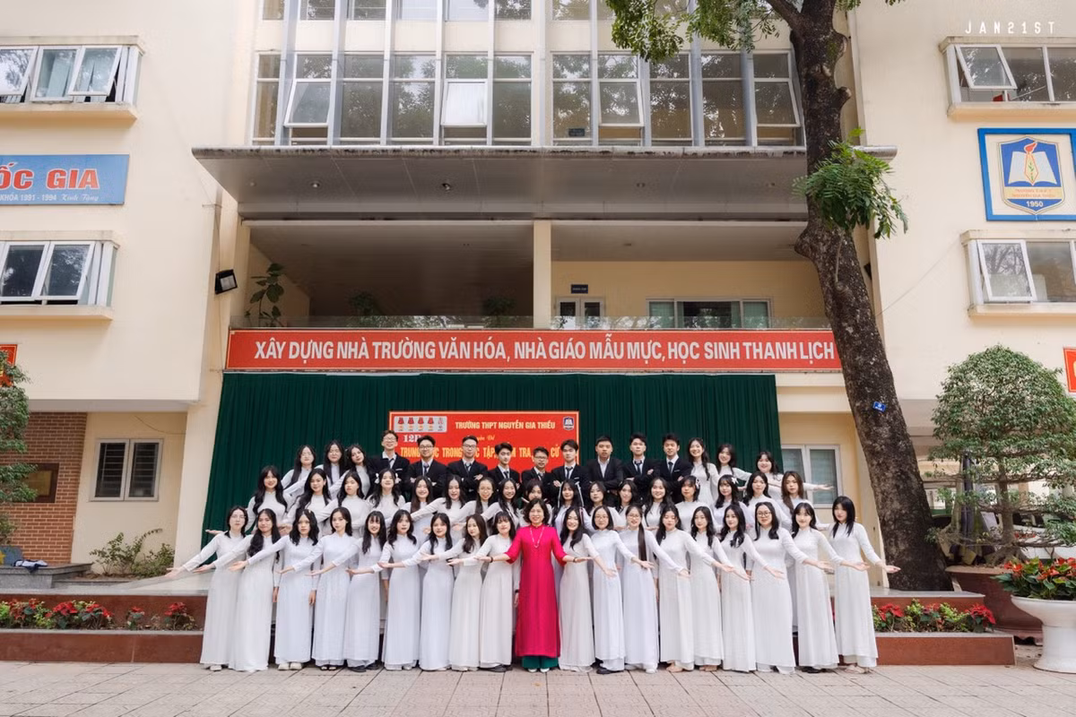 Thủ khoa toàn quốc tốt nghiệp THPT 2024: Nỗ lực vì sẽ là trụ cột gia đình - Hình 4 Thu khoa toan quoc tot nghiep THPT 2024: No luc vi se la tru cot gia dinh-Hinh-4