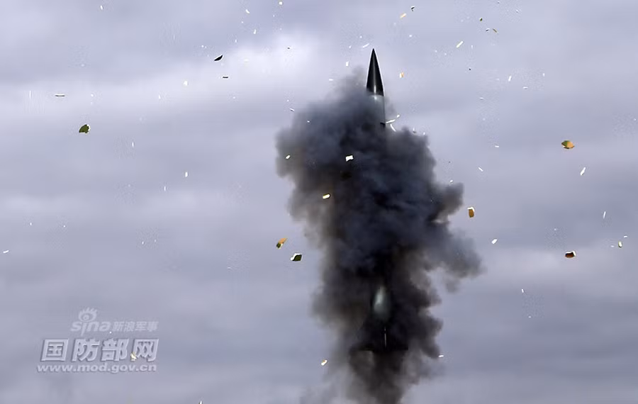 S-300 rời bệ phóng với liều phóng lạnh…