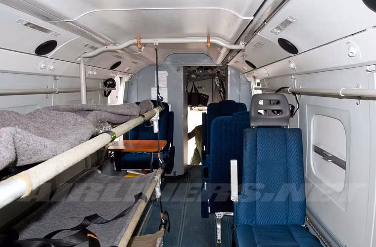 Khoang hàng của PZL M28 có thể chở 18 khách hoặc 12 lính hoặc 3 tấn hàng hóa các loại (ảnh minh họa nước ngoài).