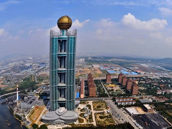 Khách sạn quốc tế Long Xi này được xây dựng với chi phí 3 tỷ nhân dân tệ.