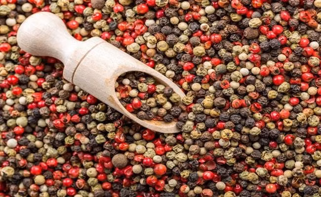 Khảo sát tại các vùng trồng tiêu chính ở Tây Nguyên, Đông Nam Bộ, Bà Rịa - Vũng Tàu cho thấy, giá tiêu có xu hướng tăng mạnh từ đầu tháng 3 tới nay và đà tăng chưa có dấu hiệu dừng lại.