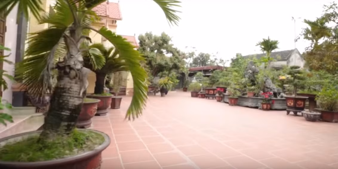 Đây cũng chính là nơi Nguyễn Tuấn Anh cùng bạn bè đá bóng khi còn nhỏ. Ảnh: Vlog Minh Hải