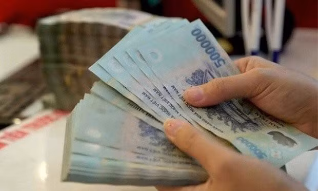 Thuong Tet Canh Ty 2020: Giat minh vi tien, qua... co 1-0-2