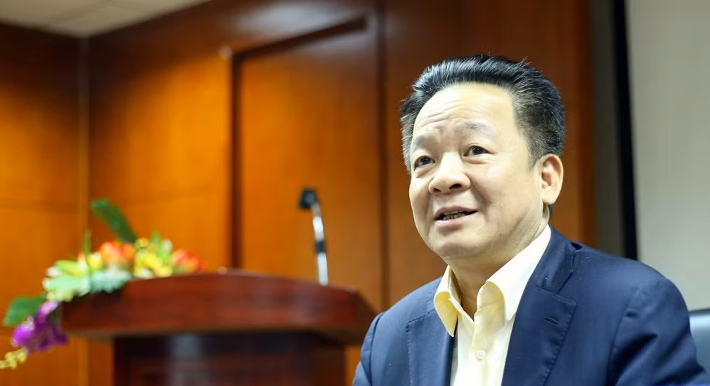Bau Hien - dai gia tai chinh, ong trum phong khoang kiem tien the nao?