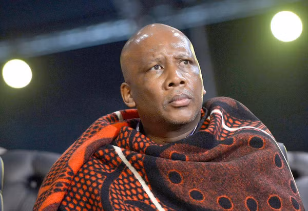  Quốc vương của Lesotho là vua Letsie III. Với tình cảnh đất nước chưa phát triển nên ông chọn lối sống vô cùng giản dị.