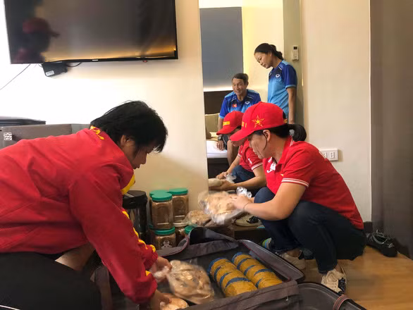 Hai nu dai gia hua thuong nong 500 trieu neu tuyen nu Viet Nam duoc HCV-Hinh-2