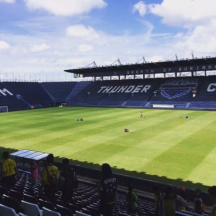 Sân Chang Arena tọa lạc ở quận Mueang Buriram, tỉnh Buriram. Đây là sân vận động bóng đá đầu tiên của Thái Lan đáp ứng các tiêu chuẩn của FIFA và AFC. Ảnh: Wiki.