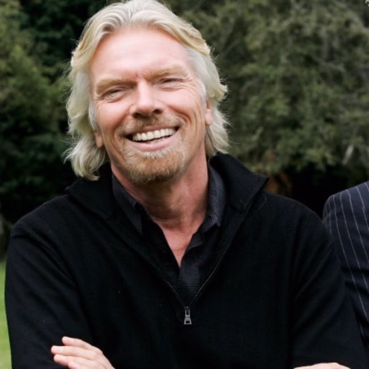 Vì vậy, Richard Branson bỏ học vào năm 16 tuổi. Thầy hiệu trưởng của Branson từng nói rằng Branson hoặc sẽ phải vào tù hoặc sẽ thành triệu phú.