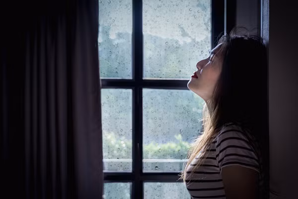Anh rể tương lai vừa bước ra, mẹ tôi nhìn thấy liền lên cơn đau tim Anh re tuong lai vua buoc ra, me toi nhin thay lien len con dau tim