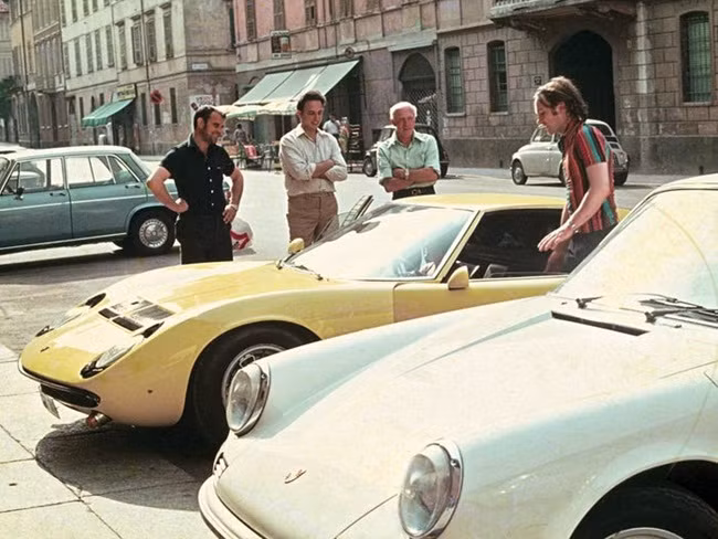 Chủ sở hữu cũng mang chiếc xe này cùng một chiếc Porsche 911 tới Cremona, Italia hồi năm 1975.