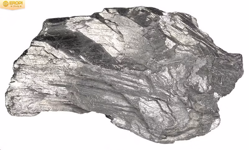 Rhodium màu trắng bạc, cứng, bền và đắt gấp 6 lần vàng. Ảnh: Eropi.