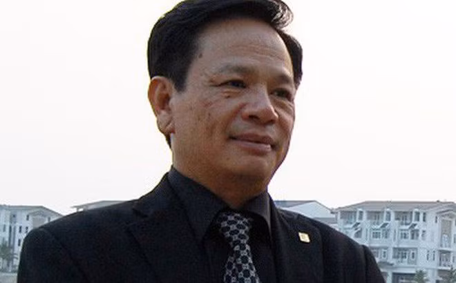 Thế nhưng, 15 năm sau, Tuần Châu từ một hòn đảo nghèo, hoang sơ đã trở thành một thiên đường du lịch – giải trí hấp dẫn hàng đầu cả nước. Từ đó, ông Đào Hồng Tuyền được gắn với biệt danh là “chúa đảo” Tuần Châu.