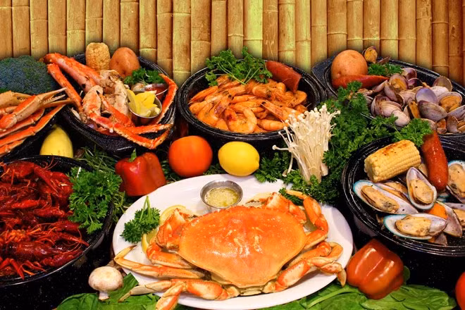 Trong trường hợp bụng này thì bạn nên uống thuốc kê đơn của bác sỹ kèm với phương pháp tại nhà như: Ăn nhiều hải sản và các loại lá xanh đậm để hỗ trợ tuyến giáp.