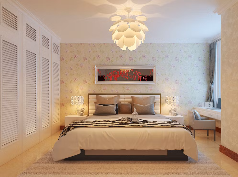 Nằm quay về hướng Đông dễ giúp vận thế nhanh vượng. Hướng Đông là hướng mặt trời mọc, có liên quan đến từ trường của mặt trời. Nếu ngủ quay đầu về hướng Đông sẽ sớm vượng vận. Nếu ai muốn vận thế suôn sẻ hanh thông thì nên kê đầu giường quay về hướng Đông.