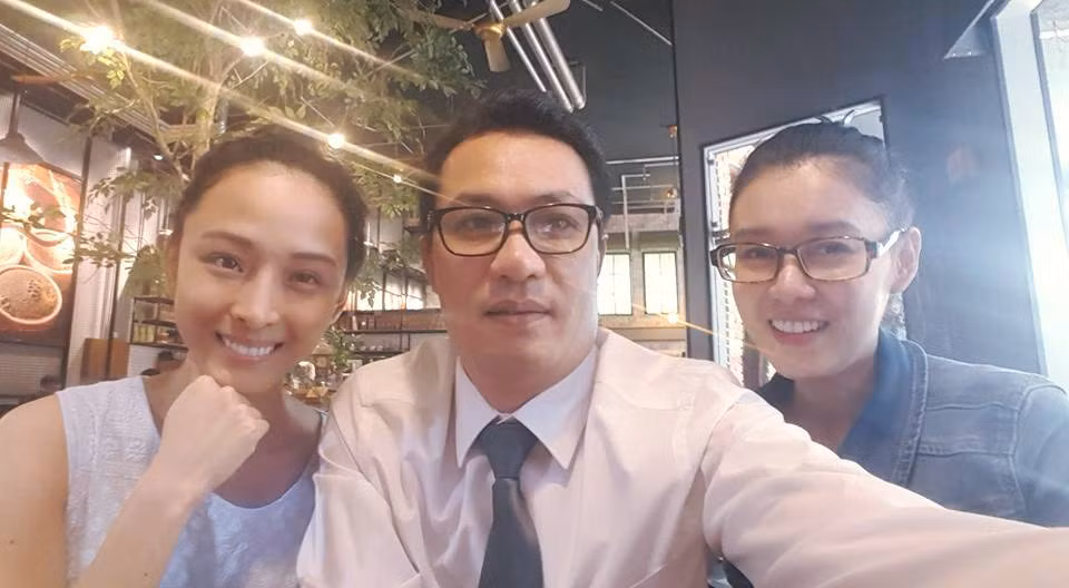 Trước khi bị vướng án lừa đảo 16,5 tỷ đồng của ông Cao Toàn Mỹ, Phương Nga từng tham gia các hoạt động giải trí, showbiz Việt với vai trò người mẫu, diễn viên, MC...