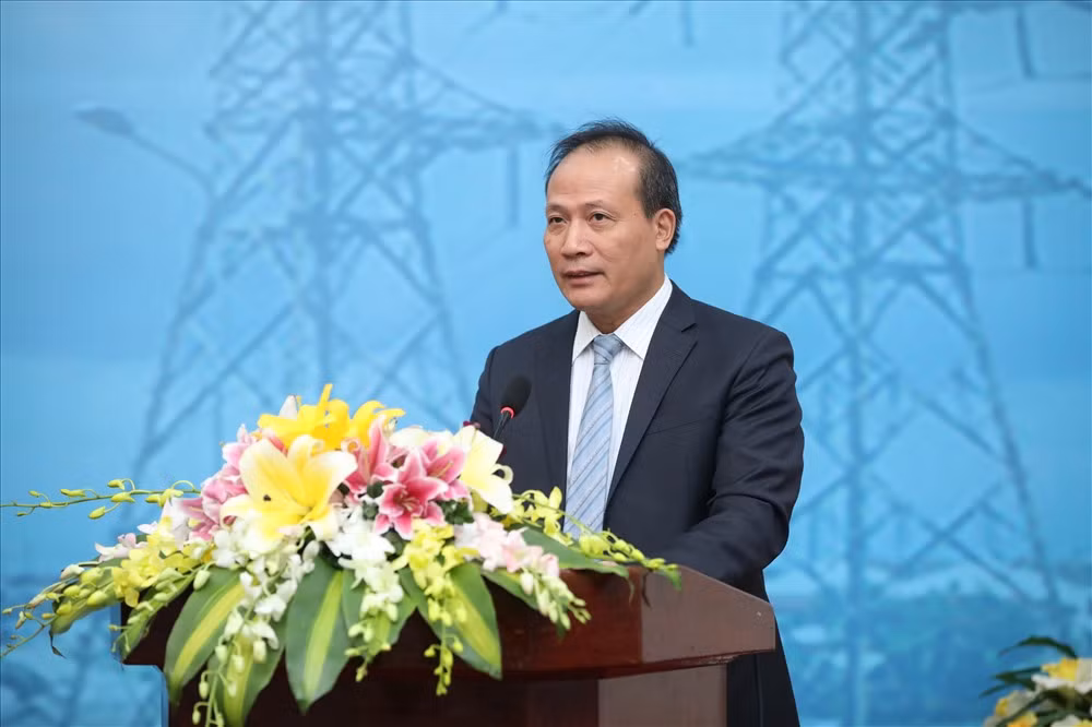 Bi nhac ten trong ket luan dieu tra, ong Cao Quoc Hung thoat an the nao?