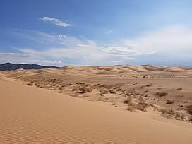 Gobi là sa mạc lớn nhất châu Á và lớn thứ năm thế giới, trải rộng gần 1,3 triệu km vuông trên một phần khu vực Bắc - Tây Bắc Trung Quốc và Nam Mông Cổ. Ảnh: Wikipedia.