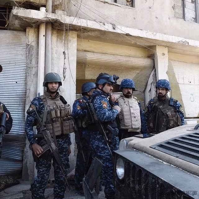 Sau nửa năm biến Mosul thành bãi chiến trường, thành phố này đã trở nên hoang tàn đổ nát sau khi phải hứng chịu đủ các loại hỏa lực của cả hai bên. Nguồn ảnh: Sina.