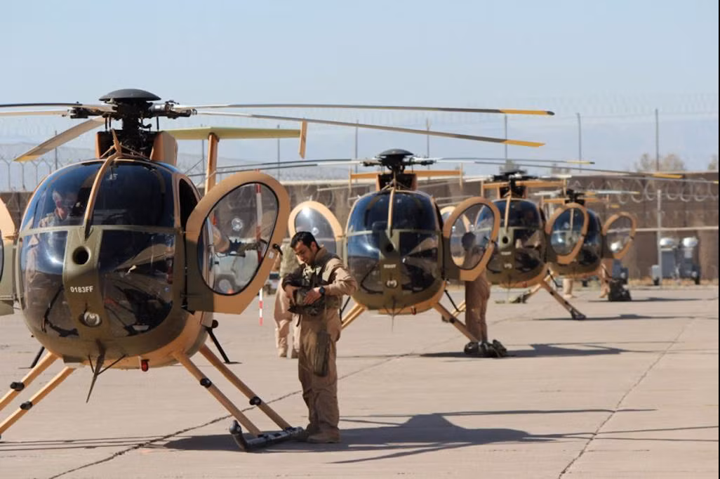 Trong công việc đào tạo sỹ quan, khó nhất cho Không quân Afghanistan lúc này đó là việc đào tạo các phi công chiến đấu. Đào tạo phi công vốn là một công việc không hề dễ dàng, dù điều kiện cơ sở vật chất của Afghanistan đã sẵn sàng cho quá trình này tuy nhiên phía Afghanistan lại không có đủ giảng viên phi công có đủ kinh nghiệm để tham gia giảng dạy. Nguồn ảnh: UPI.