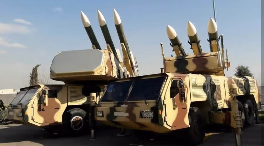 "Cần lưu ý rằng Israel yêu cầu Nga giải quyết vấn đề này với Iran, nhưng Moskva thay vì đưa ra yêu cầu trực tiếp lên Tehran thì trong sự việc vừa qua họ lại can thiệp theo cách đầy nguy cơ".